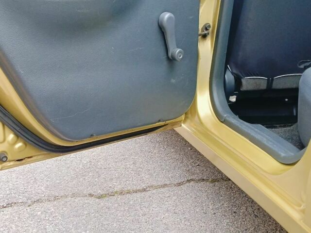 Жовтий Деу Сенс, об'ємом двигуна 1.5 л та пробігом 89 тис. км за 3200 $, фото 7 на Automoto.ua