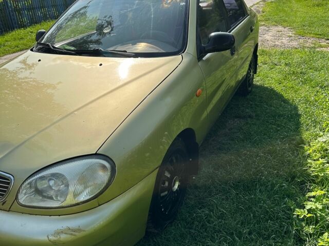 Желтый Дэу Сенс, объемом двигателя 1.4 л и пробегом 293 тыс. км за 1300 $, фото 1 на Automoto.ua