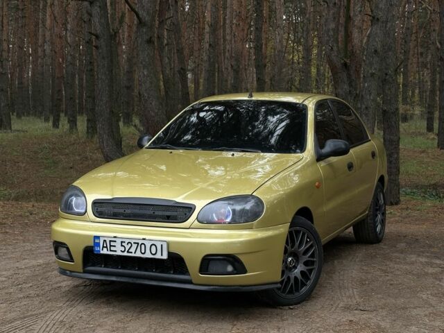 Желтый Дэу Сенс, объемом двигателя 1.5 л и пробегом 244 тыс. км за 2699 $, фото 1 на Automoto.ua