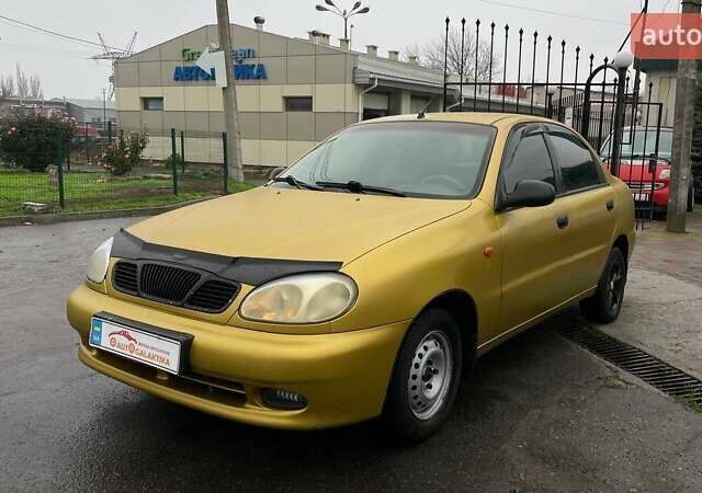 Желтый Дэу Сенс, объемом двигателя 1.3 л и пробегом 242 тыс. км за 2199 $, фото 2 на Automoto.ua
