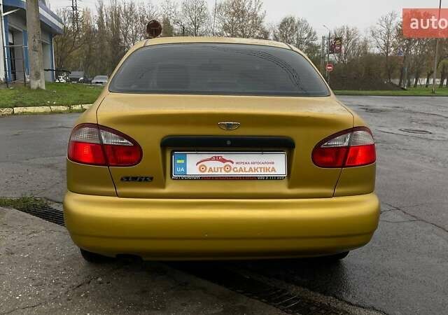 Желтый Дэу Сенс, объемом двигателя 1.3 л и пробегом 242 тыс. км за 2199 $, фото 4 на Automoto.ua