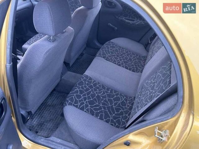 Жовтий Деу Сенс, об'ємом двигуна 1.3 л та пробігом 75 тис. км за 2500 $, фото 5 на Automoto.ua