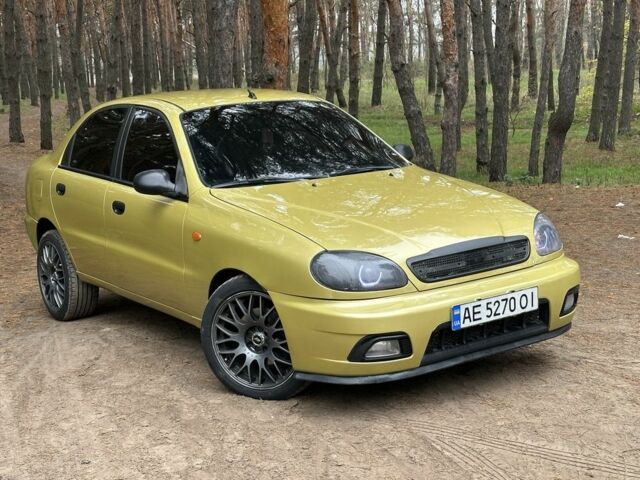 Желтый Дэу Сенс, объемом двигателя 1.5 л и пробегом 244 тыс. км за 2699 $, фото 3 на Automoto.ua