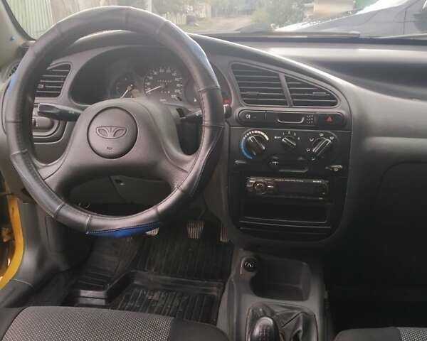 Деу Сенс 2002 у Миколаєві на Automoto.ua Жовтий Деу Сенс, об'ємом двигуна 1.35 л та пробігом 242 тис. км за 1900 $, фото 2 на Automoto.ua