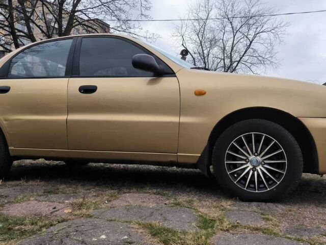 Желтый Дэу Сенс, объемом двигателя 1.6 л и пробегом 250 тыс. км за 2700 $, фото 7 на Automoto.ua