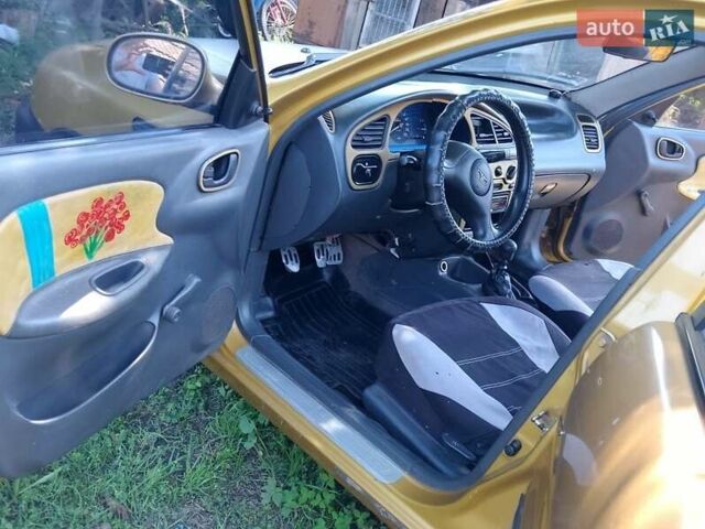 Желтый Дэу Сенс, объемом двигателя 1.3 л и пробегом 281 тыс. км за 1334 $, фото 5 на Automoto.ua