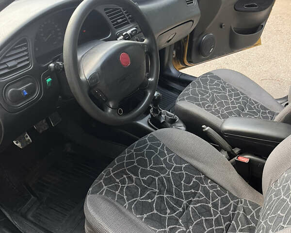 Желтый Дэу Сенс, объемом двигателя 1.3 л и пробегом 255 тыс. км за 2000 $, фото 11 на Automoto.ua
