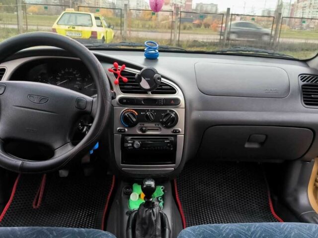 Желтый Дэу Сенс, объемом двигателя 1.6 л и пробегом 250 тыс. км за 2700 $, фото 13 на Automoto.ua