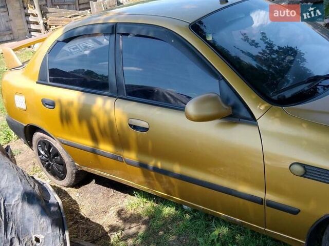Желтый Дэу Сенс, объемом двигателя 1.3 л и пробегом 281 тыс. км за 1334 $, фото 1 на Automoto.ua