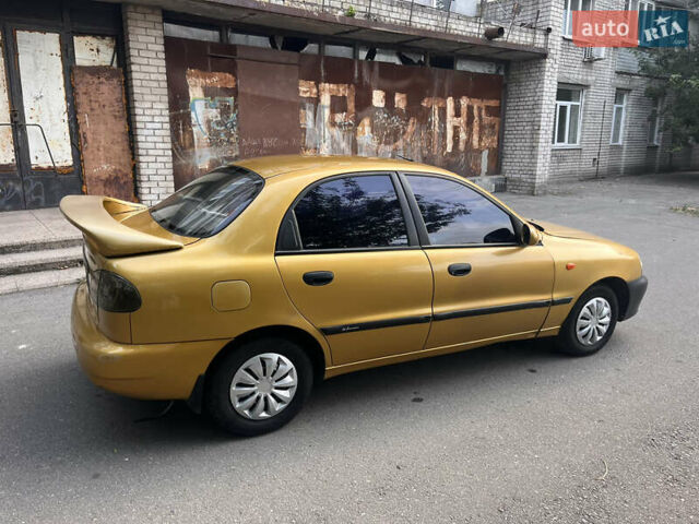 Желтый Дэу Сенс, объемом двигателя 1.3 л и пробегом 255 тыс. км за 2000 $, фото 2 на Automoto.ua