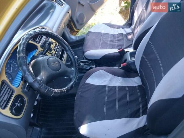 Желтый Дэу Сенс, объемом двигателя 1.3 л и пробегом 281 тыс. км за 1334 $, фото 7 на Automoto.ua