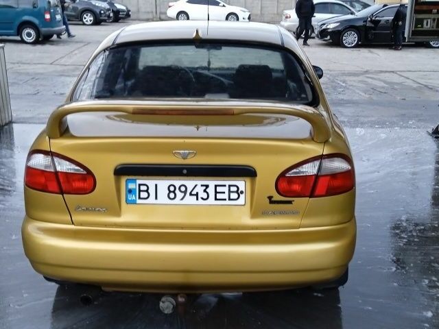 Жовтий Деу Сенс, об'ємом двигуна 1.5 л та пробігом 200 тис. км за 3200 $, фото 4 на Automoto.ua