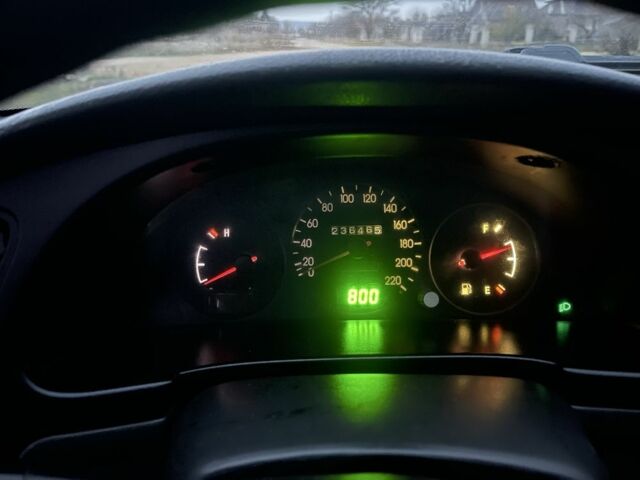 Желтый Дэу Сенс, объемом двигателя 1.3 л и пробегом 236 тыс. км за 1450 $, фото 11 на Automoto.ua