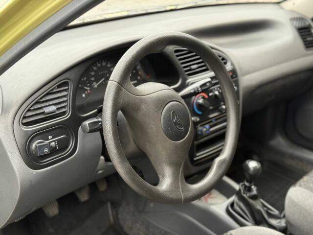 Желтый Дэу Сенс, объемом двигателя 1.5 л и пробегом 136 тыс. км за 3750 $, фото 10 на Automoto.ua