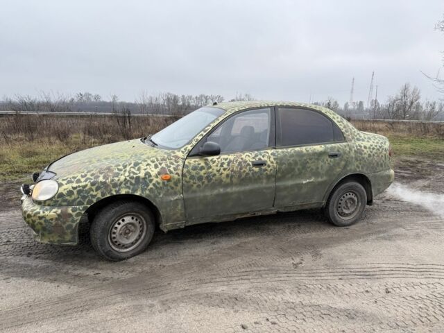 Жовтий Деу Сенс, об'ємом двигуна 1.3 л та пробігом 250 тис. км за 899 $, фото 2 на Automoto.ua