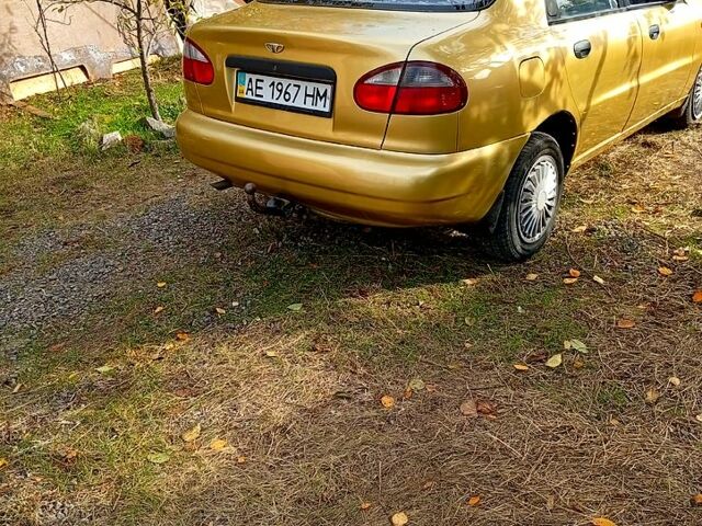 Желтый Дэу Сенс, объемом двигателя 1.3 л и пробегом 200 тыс. км за 1600 $, фото 4 на Automoto.ua