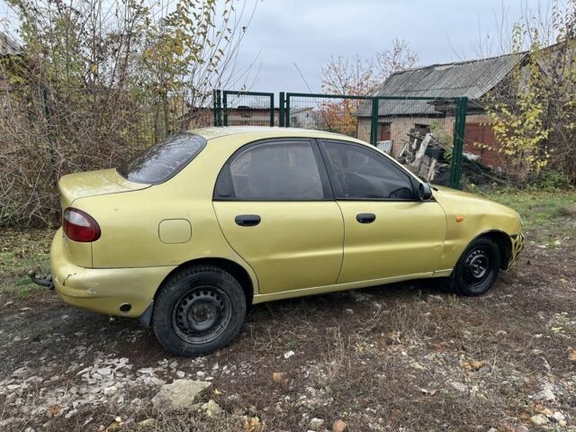 Желтый Дэу Сенс, объемом двигателя 1.5 л и пробегом 250 тыс. км за 1250 $, фото 1 на Automoto.ua