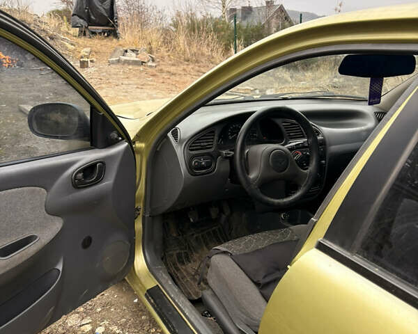 Желтый Дэу Сенс, объемом двигателя 1.3 л и пробегом 154 тыс. км за 1800 $, фото 9 на Automoto.ua