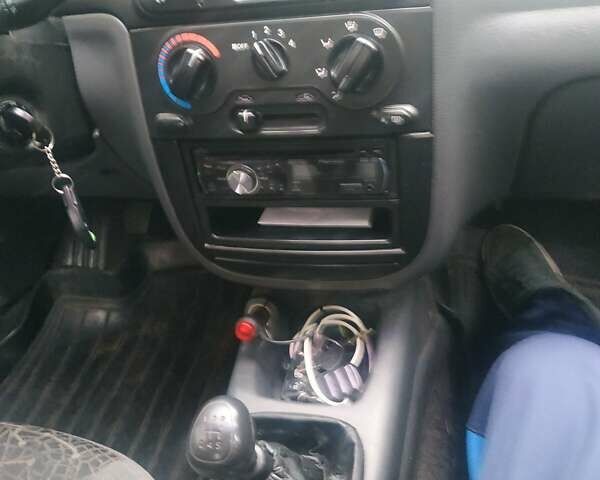Желтый Дэу Сенс, объемом двигателя 1.3 л и пробегом 180 тыс. км за 2500 $, фото 7 на Automoto.ua
