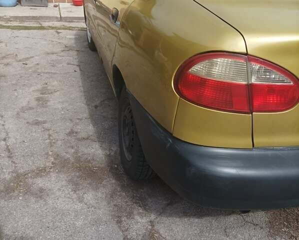 Желтый Дэу Сенс, объемом двигателя 1.3 л и пробегом 290 тыс. км за 1750 $, фото 6 на Automoto.ua