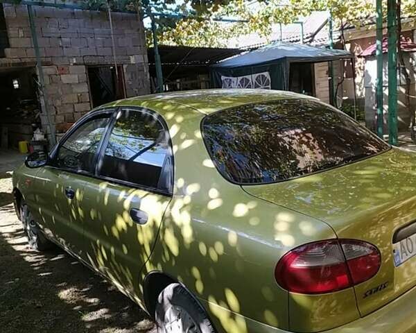 Желтый Дэу Сенс, объемом двигателя 1.3 л и пробегом 167 тыс. км за 2200 $, фото 1 на Automoto.ua
