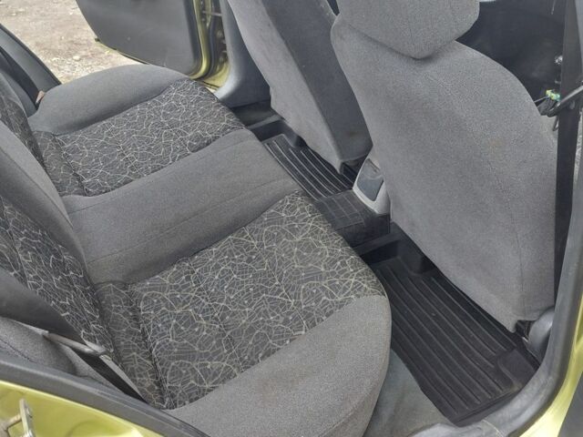 Желтый Дэу Сенс, объемом двигателя 1.5 л и пробегом 250 тыс. км за 1700 $, фото 5 на Automoto.ua