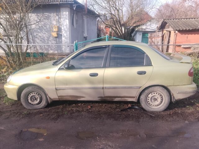 Желтый Дэу Сенс, объемом двигателя 1.4 л и пробегом 300 тыс. км за 1300 $, фото 3 на Automoto.ua