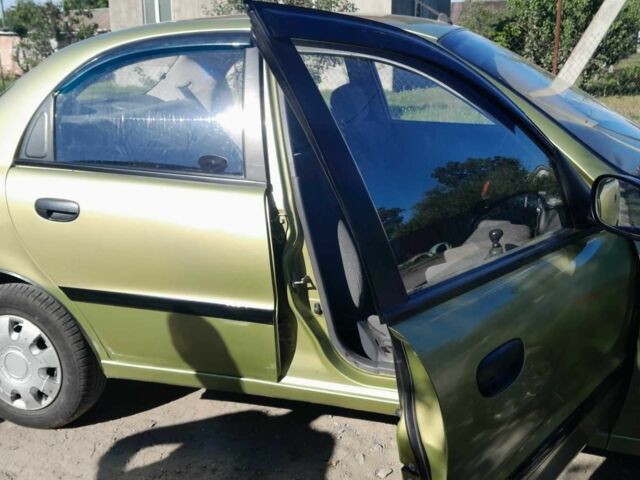 Желтый Дэу Сенс, объемом двигателя 1.3 л и пробегом 142 тыс. км за 1800 $, фото 3 на Automoto.ua