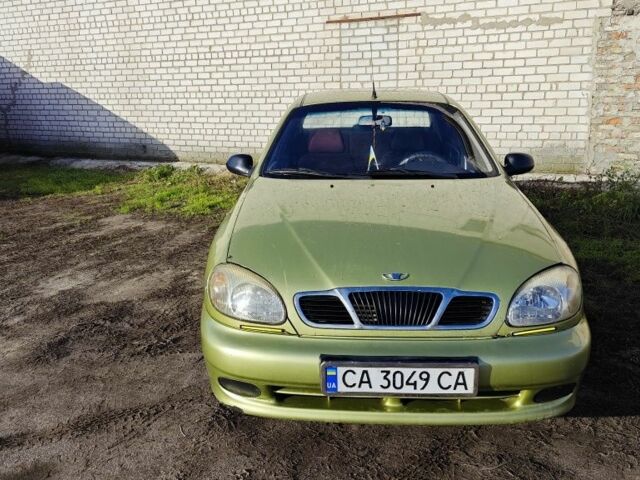 Желтый Дэу Сенс, объемом двигателя 1.5 л и пробегом 290 тыс. км за 1600 $, фото 1 на Automoto.ua