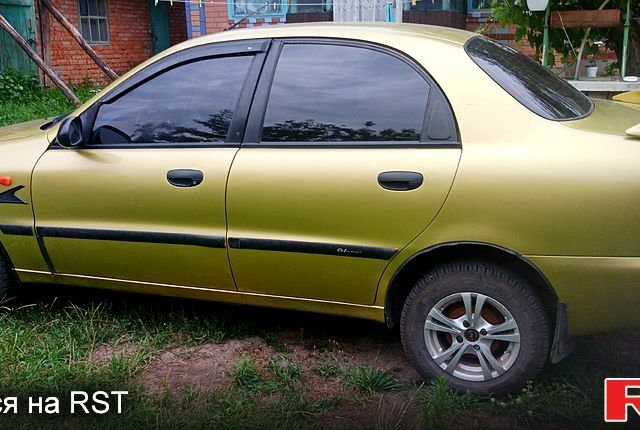 Желтый Дэу Сенс, объемом двигателя 1.4 л и пробегом 227 тыс. км за 1300 $, фото 3 на Automoto.ua