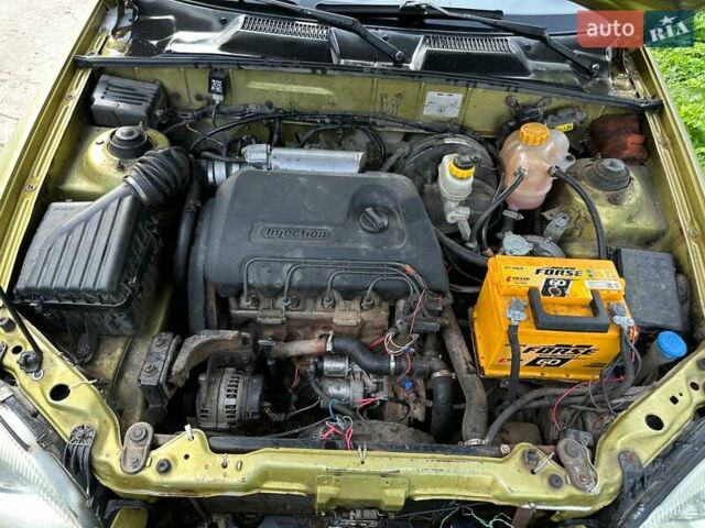Желтый Дэу Сенс, объемом двигателя 1.4 л и пробегом 295 тыс. км за 1600 $, фото 4 на Automoto.ua