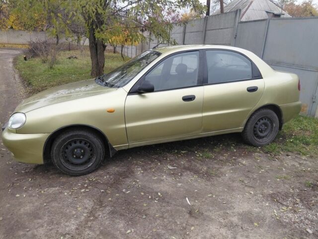 Желтый Дэу Сенс, объемом двигателя 1.5 л и пробегом 250 тыс. км за 1700 $, фото 1 на Automoto.ua