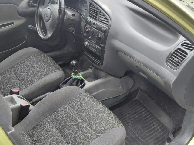 Желтый Дэу Сенс, объемом двигателя 1.5 л и пробегом 250 тыс. км за 1700 $, фото 4 на Automoto.ua