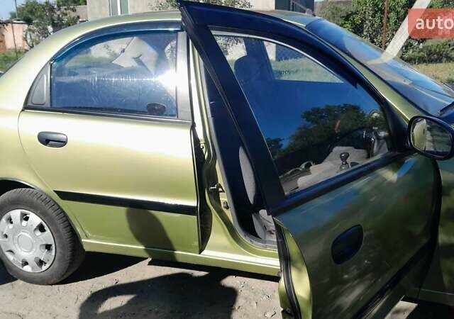 Желтый Дэу Сенс, объемом двигателя 1.3 л и пробегом 142 тыс. км за 1800 $, фото 2 на Automoto.ua
