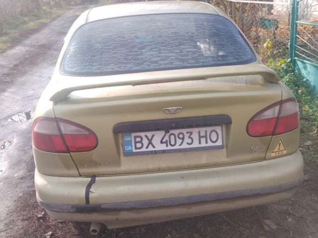 Желтый Дэу Сенс, объемом двигателя 1.4 л и пробегом 300 тыс. км за 1300 $, фото 1 на Automoto.ua