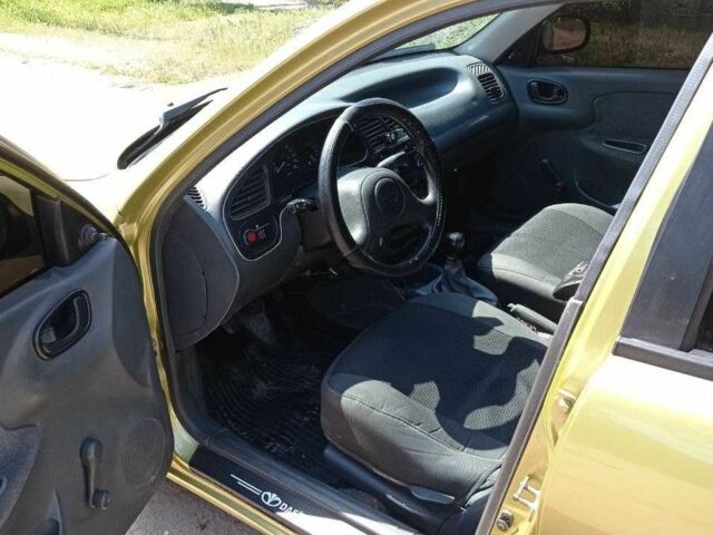 Желтый Дэу Сенс, объемом двигателя 1.5 л и пробегом 285 тыс. км за 2400 $, фото 7 на Automoto.ua