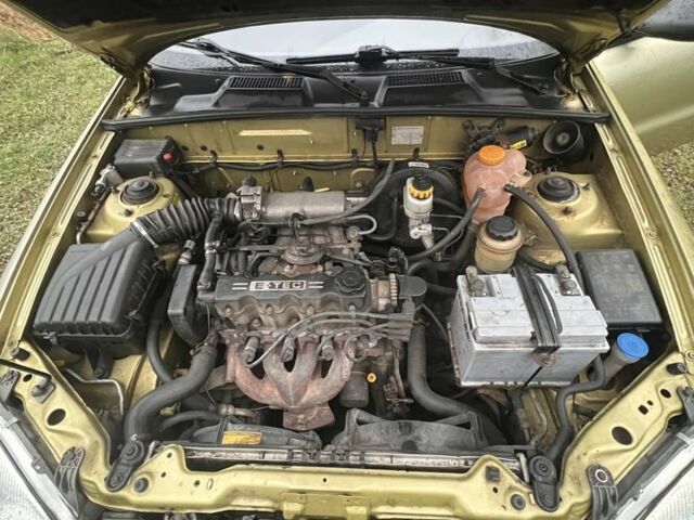 Желтый Дэу Сенс, объемом двигателя 1.5 л и пробегом 2 тыс. км за 1550 $, фото 7 на Automoto.ua