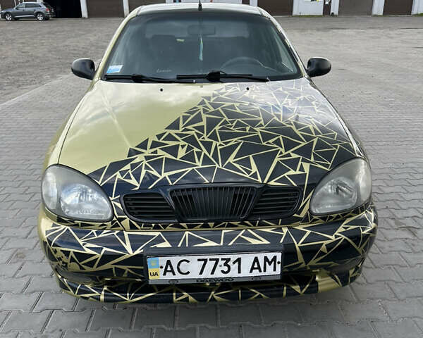 Жовтий Деу Сенс, об'ємом двигуна 1.4 л та пробігом 242 тис. км за 2000 $, фото 1 на Automoto.ua