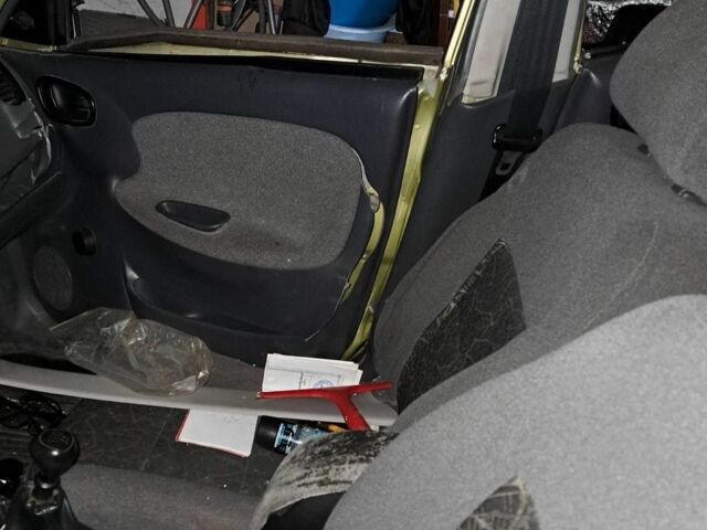 Желтый Дэу Сенс, объемом двигателя 1.5 л и пробегом 240 тыс. км за 900 $, фото 6 на Automoto.ua