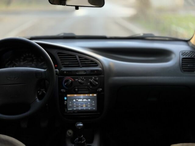 Желтый Дэу Сенс, объемом двигателя 1.6 л и пробегом 115 тыс. км за 2750 $, фото 13 на Automoto.ua