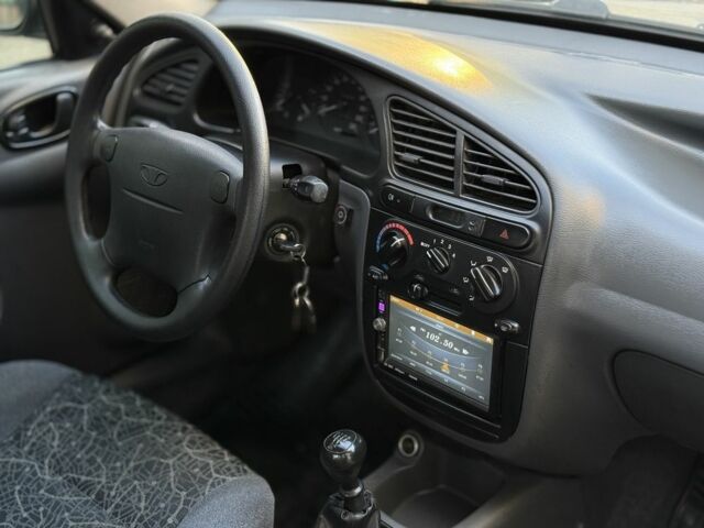 Желтый Дэу Сенс, объемом двигателя 1.6 л и пробегом 115 тыс. км за 2750 $, фото 14 на Automoto.ua