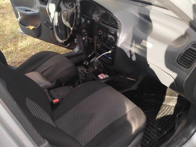 Деу Сенс 1998 у Кропивницькому (Кіровограді) на Automoto.ua Сірий Деу Сенс, об'ємом двигуна 1.5 л та пробігом 380 тис. км за 1800 $, фото 4 на Automoto.ua
