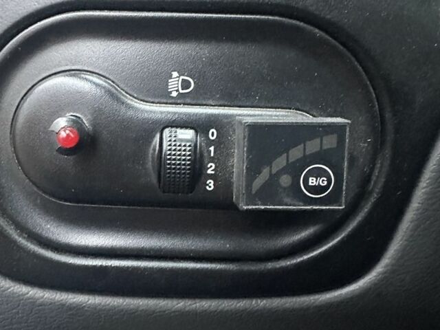 Сірий Деу Сенс, об'ємом двигуна 1.5 л та пробігом 210 тис. км за 2150 $, фото 8 на Automoto.ua