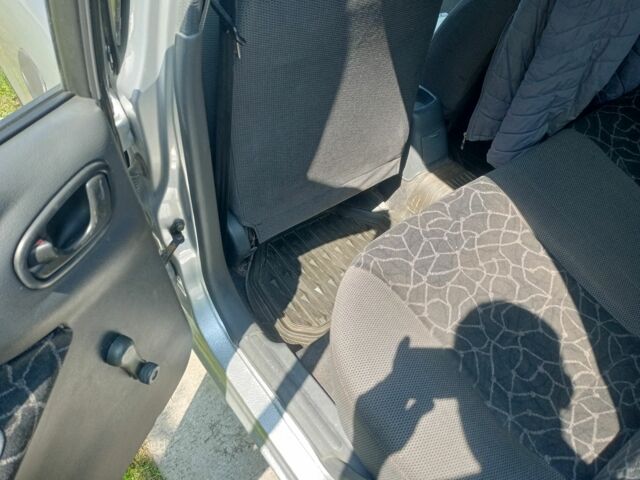 Сірий Деу Сенс, об'ємом двигуна 1.6 л та пробігом 220 тис. км за 1750 $, фото 6 на Automoto.ua