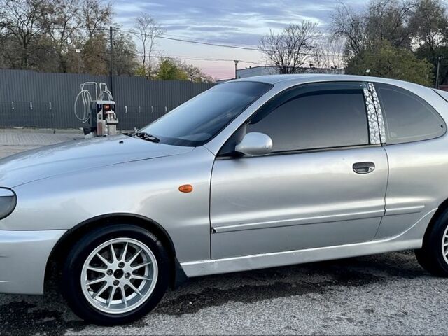 Серый Дэу Сенс, объемом двигателя 1.6 л и пробегом 325 тыс. км за 3100 $, фото 1 на Automoto.ua