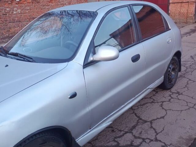 Серый Дэу Сенс, объемом двигателя 2 л и пробегом 300 тыс. км за 2083 $, фото 1 на Automoto.ua