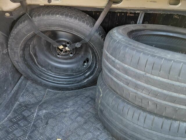 Сірий Деу Сенс, об'ємом двигуна 1.5 л та пробігом 285 тис. км за 1800 $, фото 15 на Automoto.ua