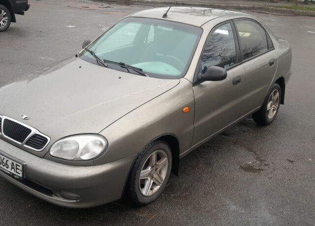 Серый Дэу Сенс, объемом двигателя 1.5 л и пробегом 125 тыс. км за 1650 $, фото 2 на Automoto.ua