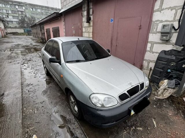 Серый Дэу Сенс, объемом двигателя 1.5 л и пробегом 190 тыс. км за 2000 $, фото 2 на Automoto.ua