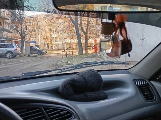 Серый Дэу Сенс, объемом двигателя 1.5 л и пробегом 206 тыс. км за 2400 $, фото 4 на Automoto.ua